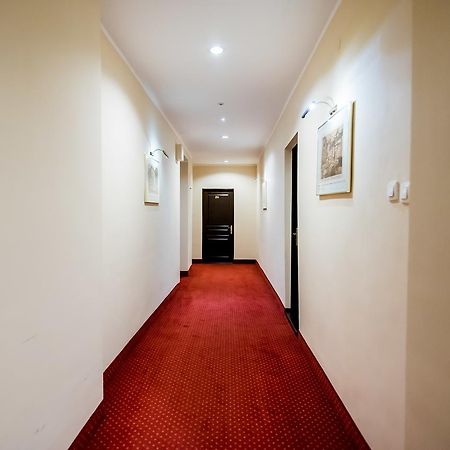 Hotel Piast สวูพสค์ ภายนอก รูปภาพ